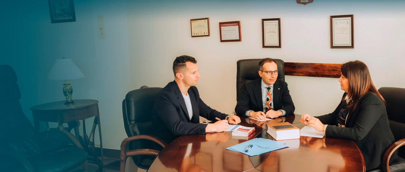 Profesionales <br /> de confianza